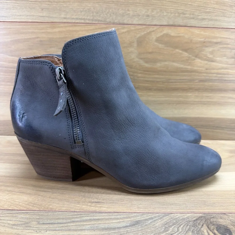 Frye Judith Double Zip Ankle Booties Size 9.5 M Charcoal Gray Leather Festival